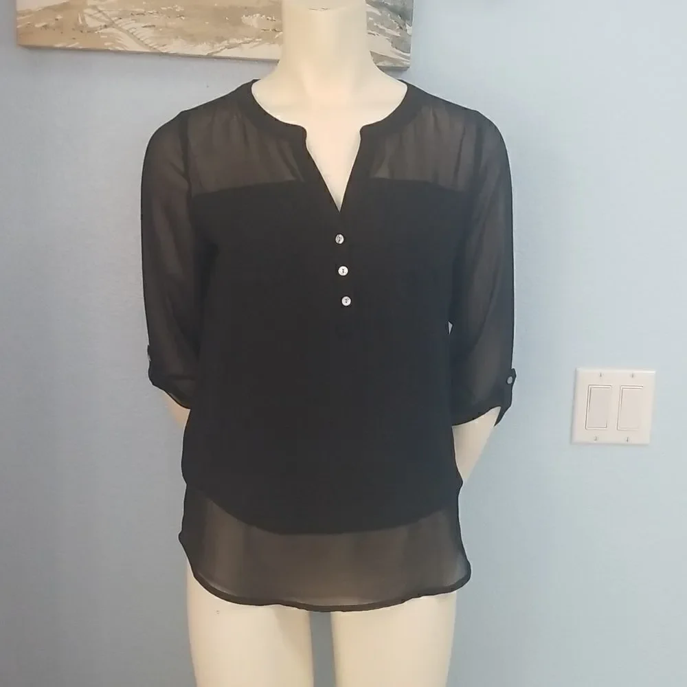 Express 3/4 tab sleeve top